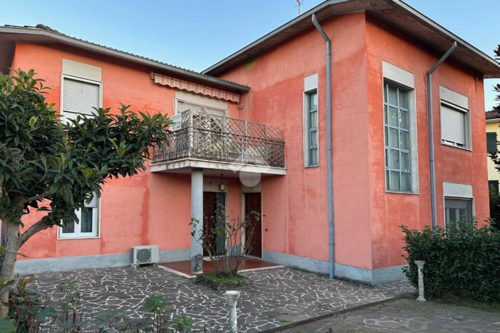 Appartamento in vendita a Vaiano Cremasco via Verga, 12