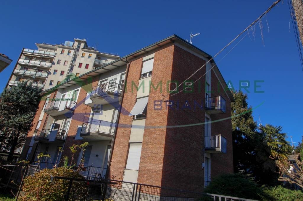 Appartamento in vendita a Somma Lombardo via Camillo Benso di Cavour, 16