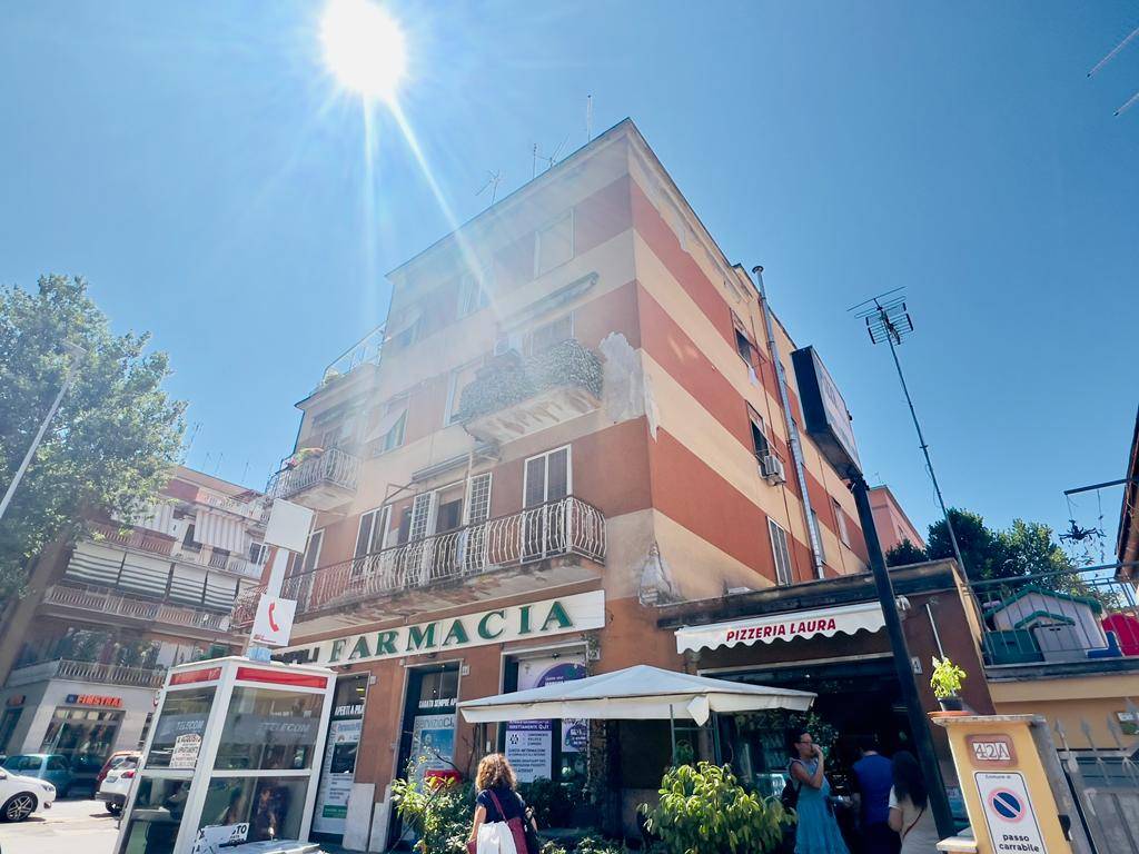 Pizzeria in vendita a Roma via dei Glicini