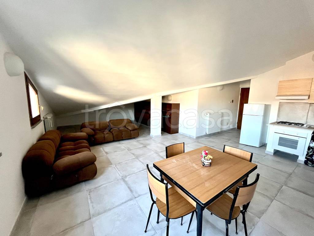 Appartamento in vendita a Viterbo viale Trieste, 123