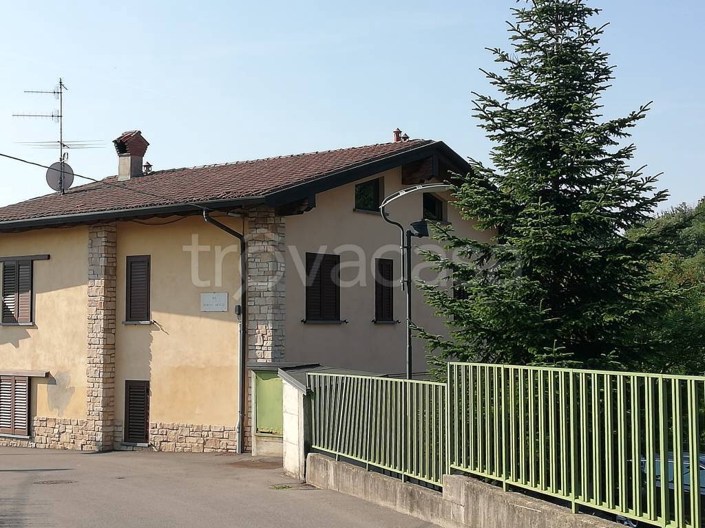 Appartamento in vendita ad Almenno San Salvatore borgo Antico 18