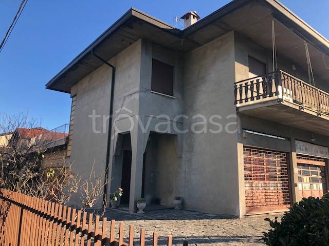 Casa Indipendente in vendita a Cassina Rizzardi via Porro Lambertenghi, 297/94