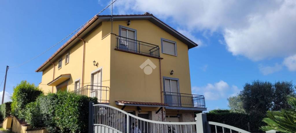Villa Bifamiliare in vendita a Gallicano nel Lazio via aldo moro, 1