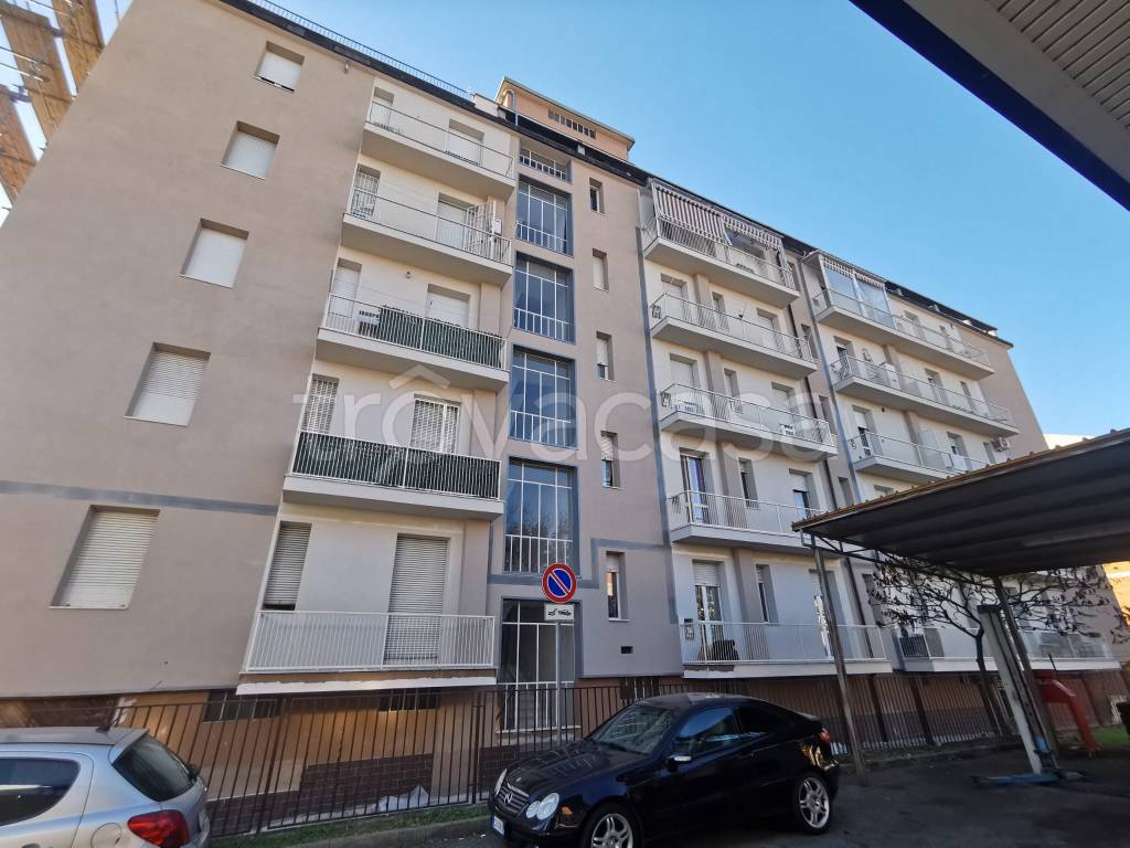 Appartamento in vendita ad Asti via Giovan Battista Pergolesi, 19