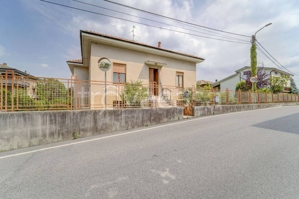 Villa in vendita a Solbiate Arno via Pagani