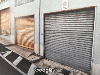 Garage in vendita a crispiano via della valle, 71