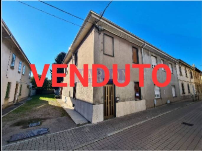 Casa Indipendente in vendita a San Giorgio su Legnano via Arborio Mella, 47