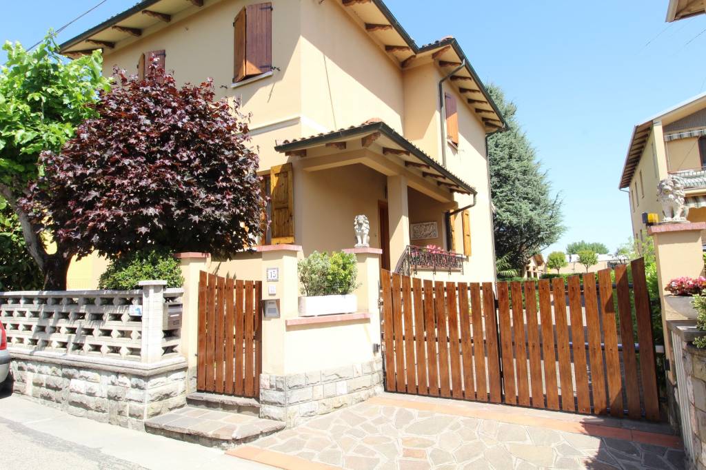Villa in vendita a Sasso Marconi via Borgo Nuovo