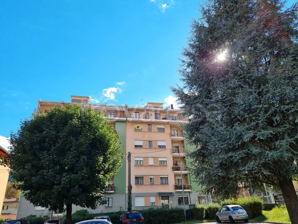 Appartamento in vendita a Varallo via Sant'Antonio, 2