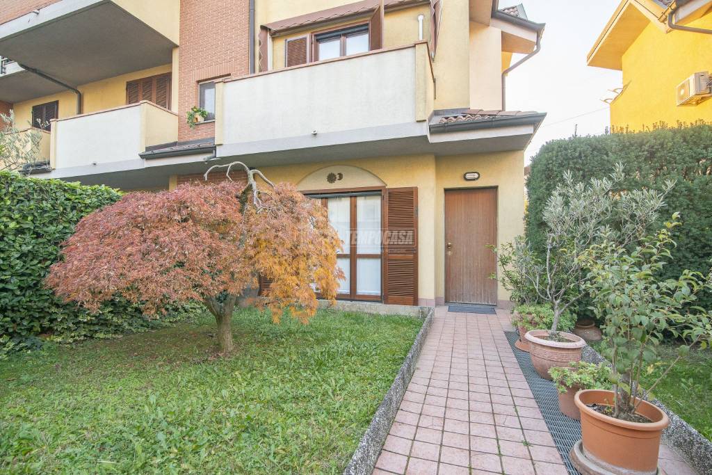 Villa a Schiera in vendita a Treviglio via Isser 11