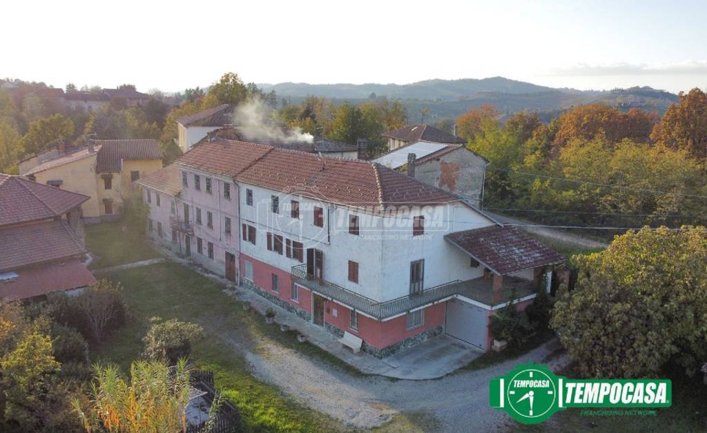 Villa Bifamiliare in vendita ad Acqui Terme stradale Moirano