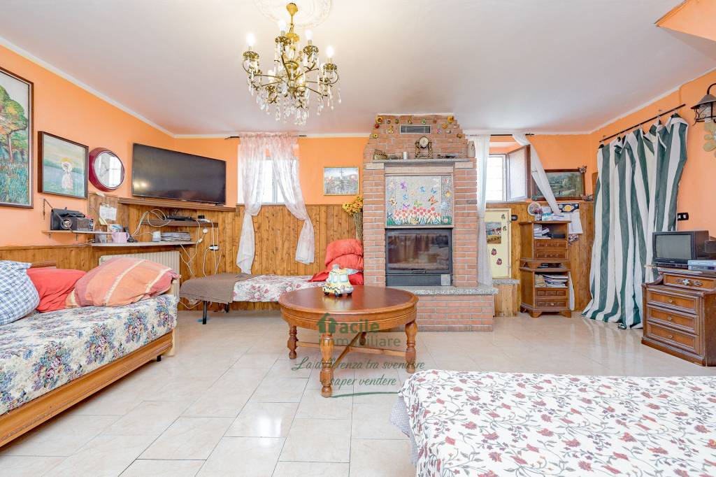 Casa Indipendente in vendita a Mede vicolo Fratelli Cervi, 11, 27035 Mede pv, Italia