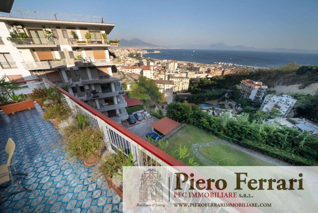 Appartamento in vendita a Napoli via via privata del parco comola ricci 32