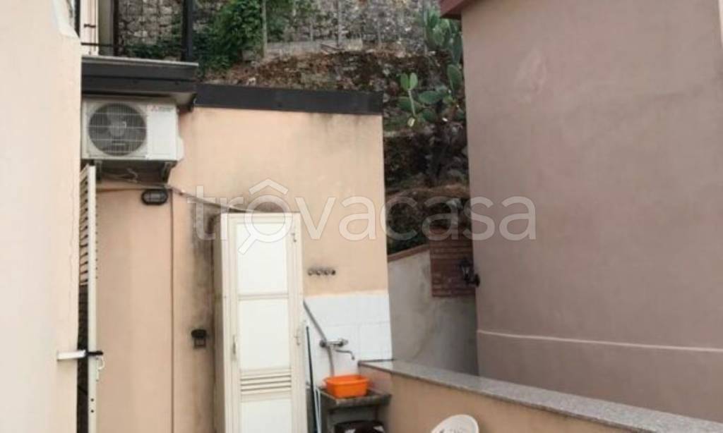 Appartamento in vendita a Bivongi via cesare battisti, 36