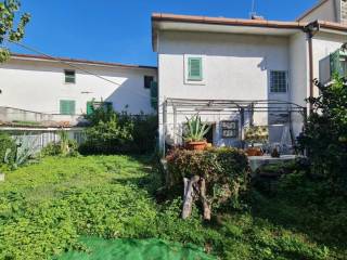 Casa indipendente in vendita a sant'agata de' goti contrada fagnano, 14