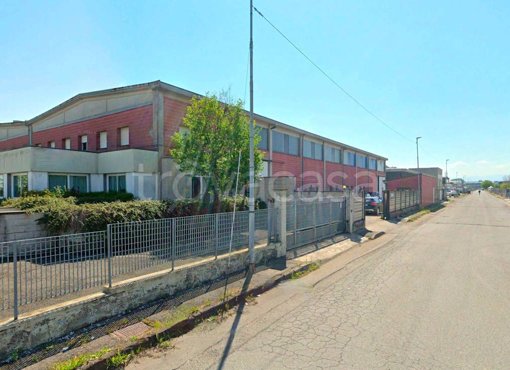 Capannone Industriale in vendita a Podenzano via Vittorio Alfieri