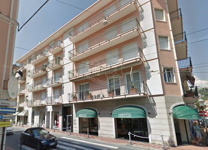 Negozio in vendita a Bordighera via Vittorio Emanuele II