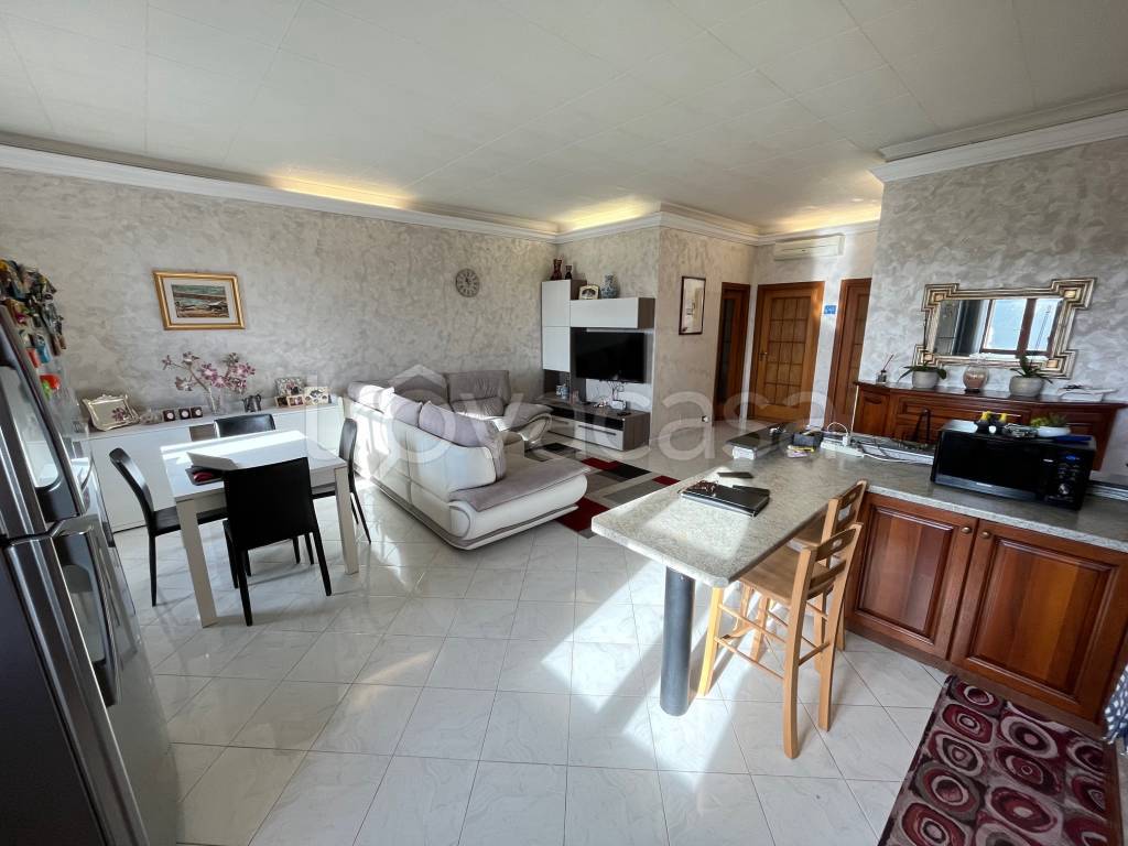 Appartamento in vendita a Castelnuovo di Porto via Monte Tufello, 2