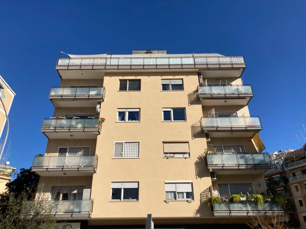 Appartamento in vendita a Roma via della Balduina