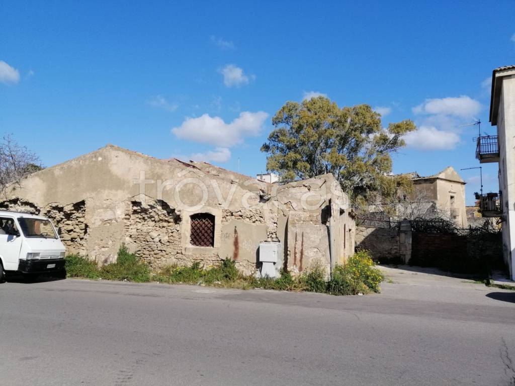 Intero Stabile in vendita a Crotone sant'Antonio