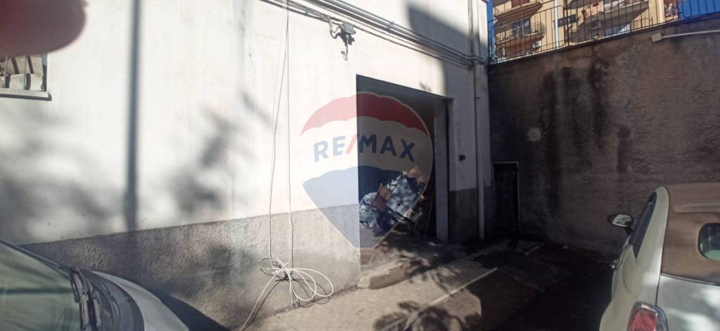Garage in vendita a Catania corso Indipendenza, 225