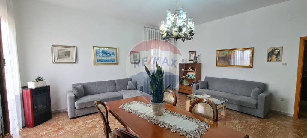 Appartamento in vendita a Vieste via Raffaele Zaffarano, 5