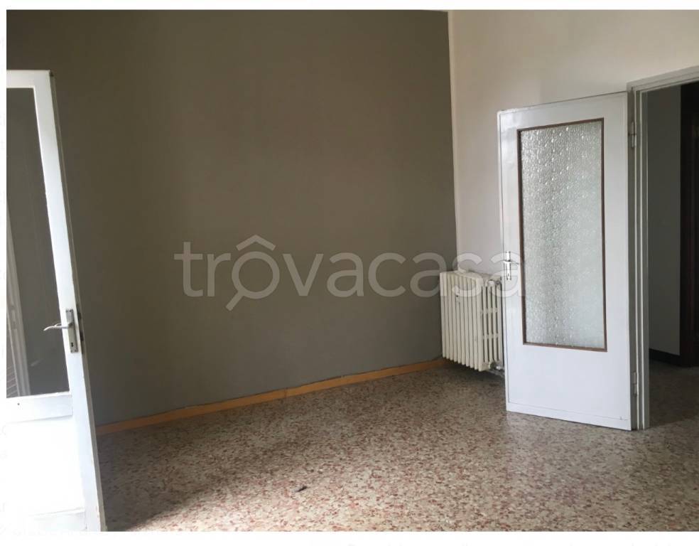 Appartamento in in vendita da privato a Voghera via Giovanni Barenghi, 9
