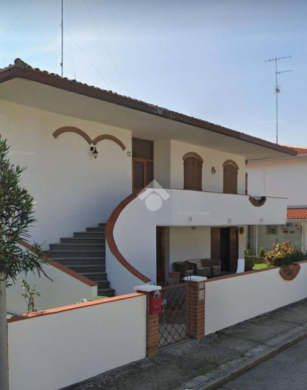 Villa in vendita a Comacchio via Nizza, 36