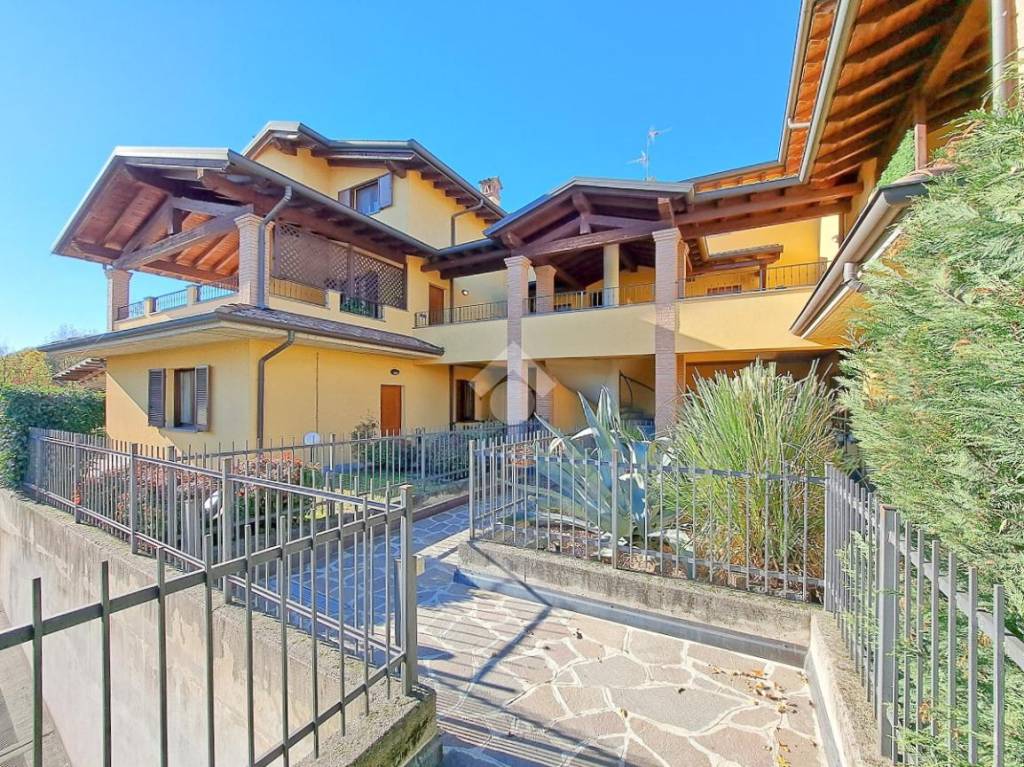 Appartamento in vendita a Cassano d'Adda via Papa Paolo vi, 41