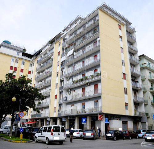 Appartamento in vendita a Battipaglia piazza Farina 12