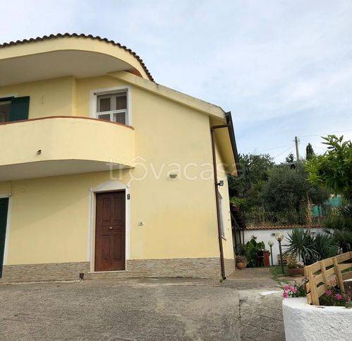 Villa in vendita a Eboli via Monti Di Eboli