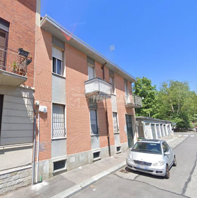 Intero Stabile in vendita a Torino via San Benigno 15