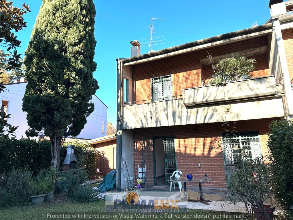 Villa Bifamiliare in vendita a Cesano Maderno via Nazionale dei Giovi, 72