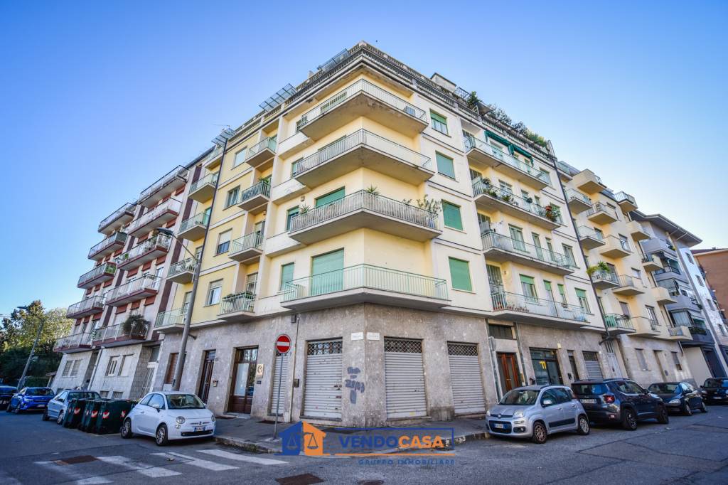 Appartamento in vendita a Torino via Mombasiglio, 125