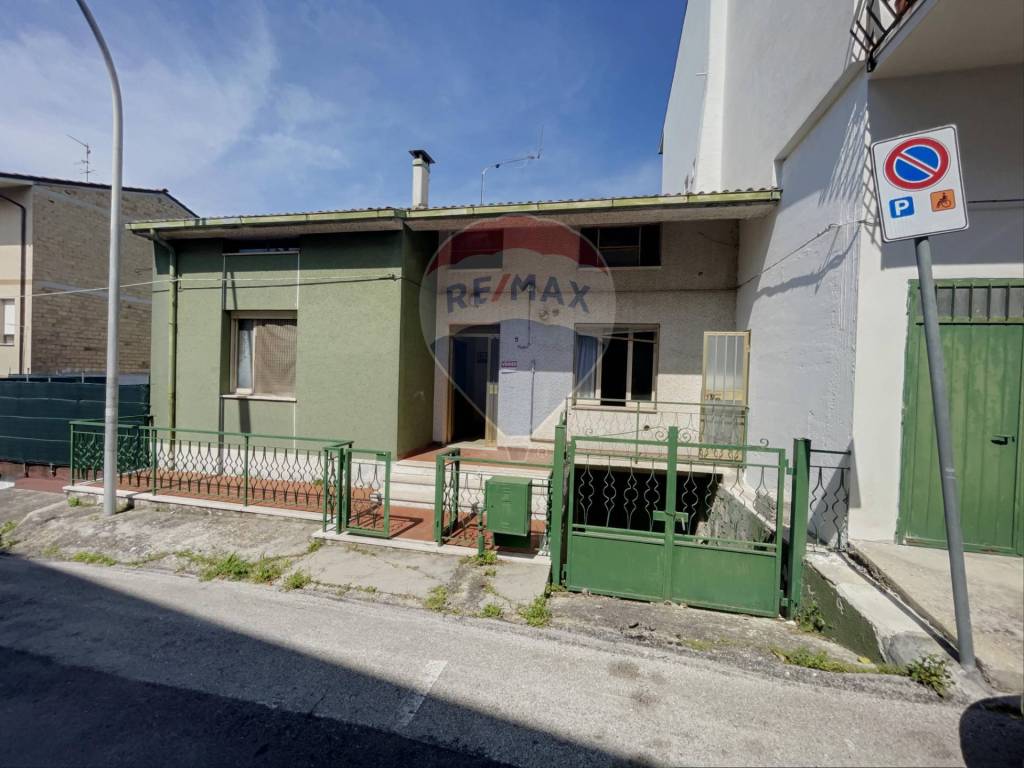 Casa Indipendente in vendita ad Arielli via Orientale, 9