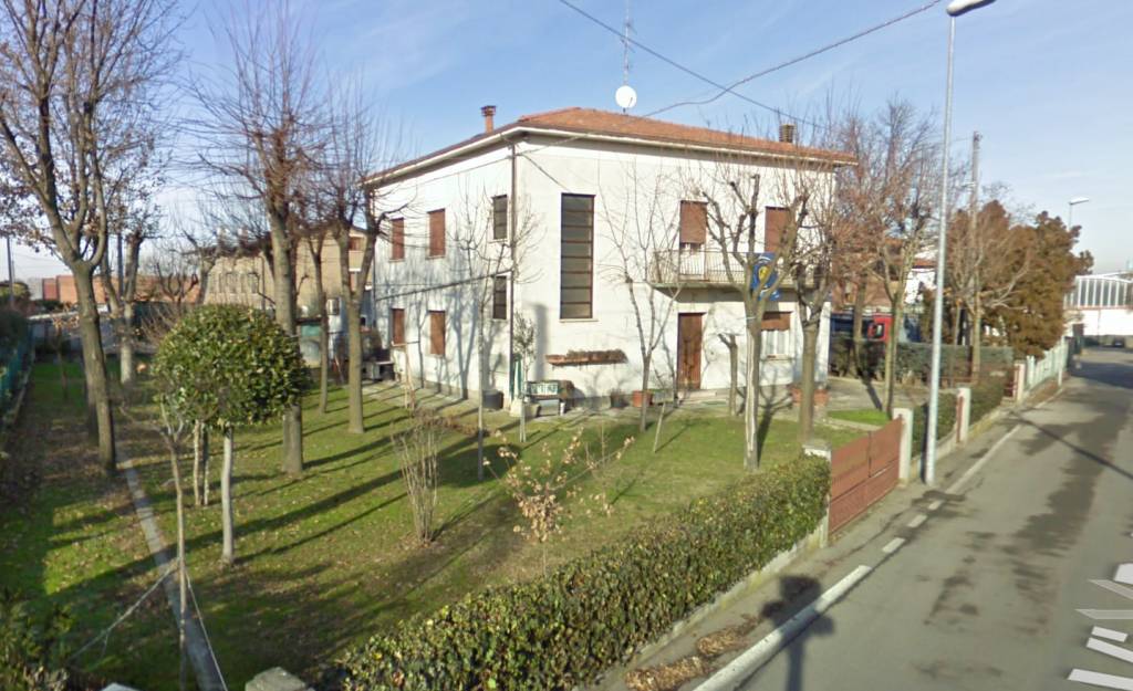 Casa Indipendente in vendita a Casalgrande via Bellavista, 28