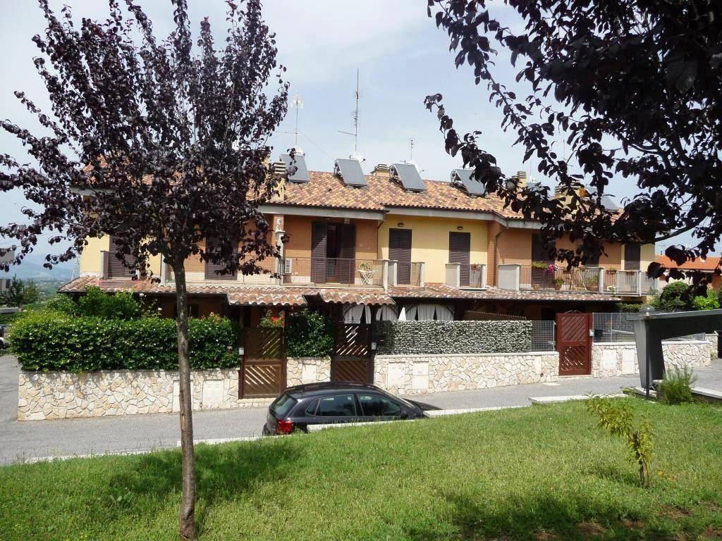Villa a Schiera in vendita a San Cesareo via Colle del Noce, 1