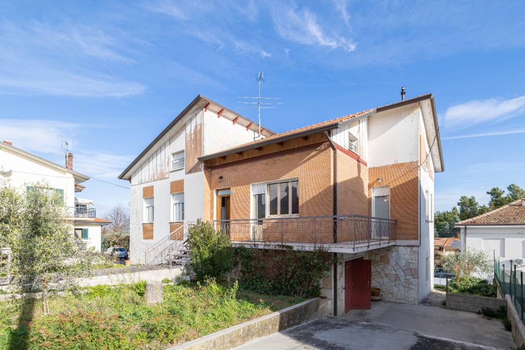 Villa in vendita a Mondaino via Papa Giovanni xxiii, 56