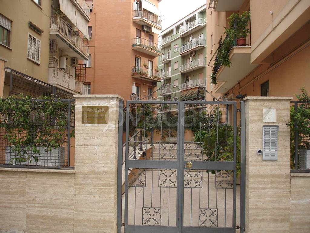 Appartamento in in vendita da privato a Roma via Severo Carmignano, 9