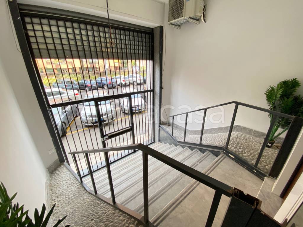 Appartamento in vendita a Milano via Friuli, 32