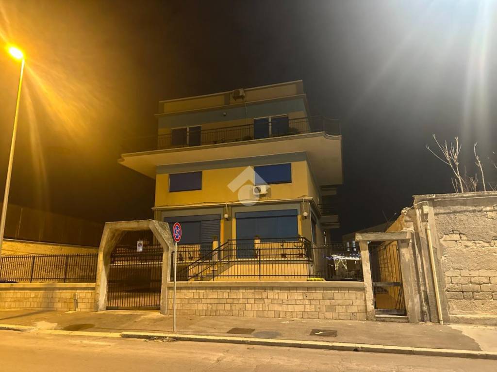 Appartamento in vendita a Bari via Adriatico, 12