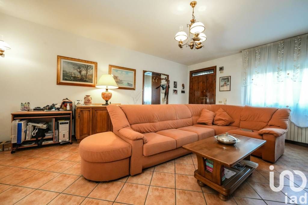 Villa a Schiera in vendita a Lagosanto via Giovanni Pascoli, 12