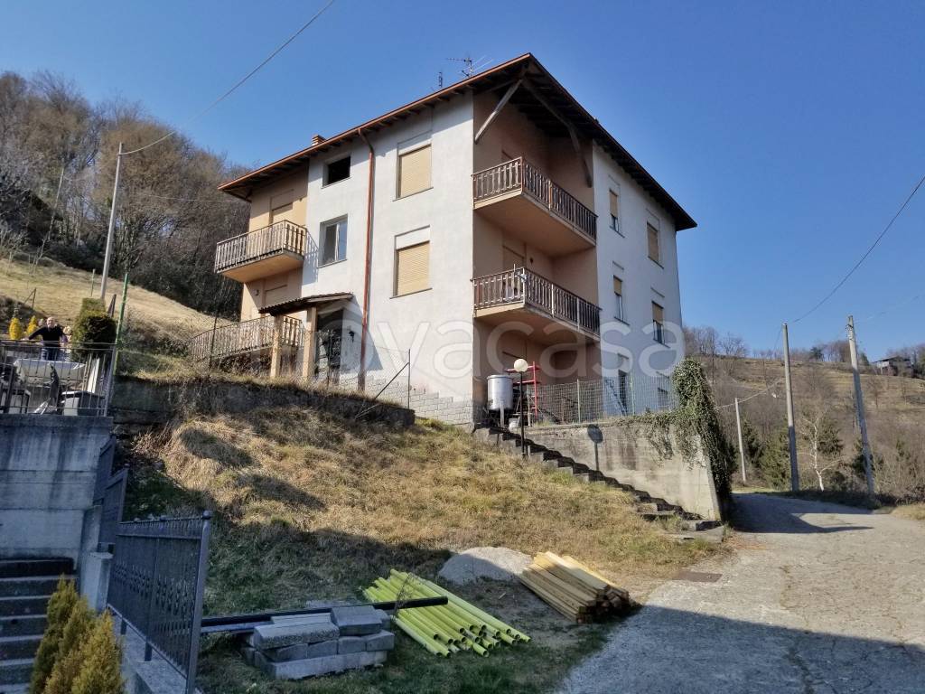 Appartamento in vendita a Sant'Omobono Terme pascoli, 74