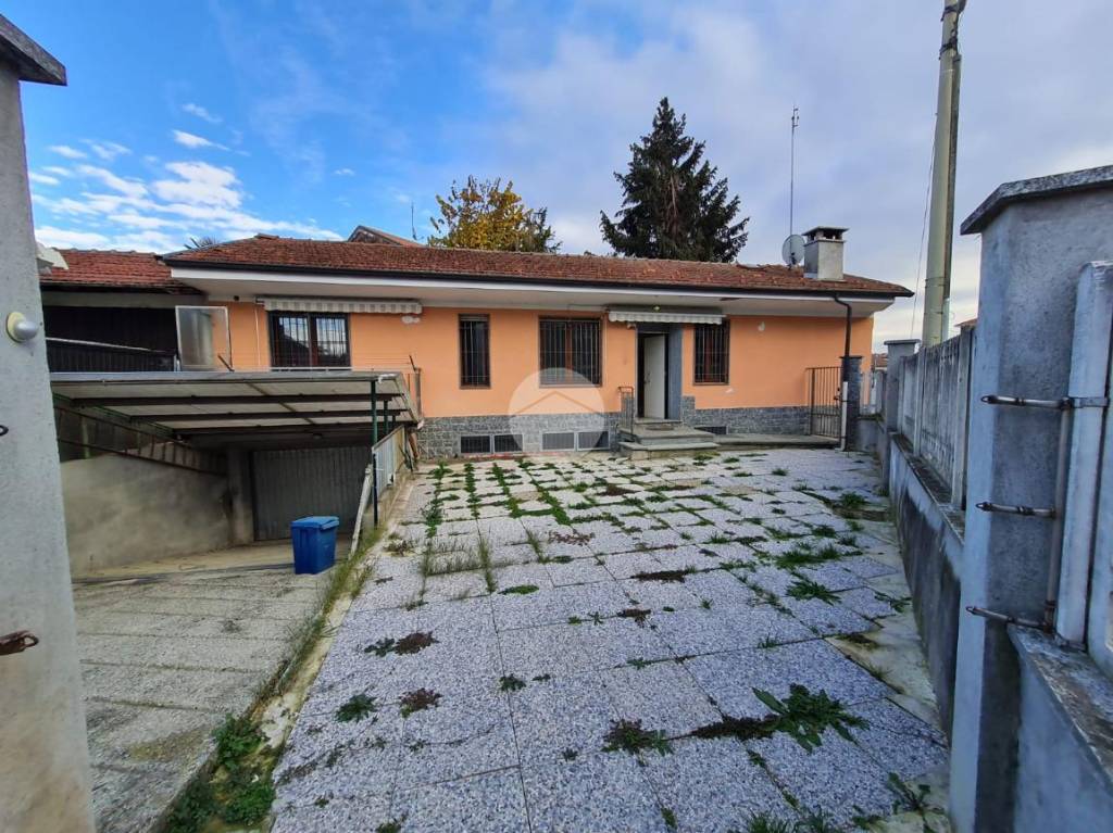 Villa in vendita a San Benigno Canavese via Carezana, 6