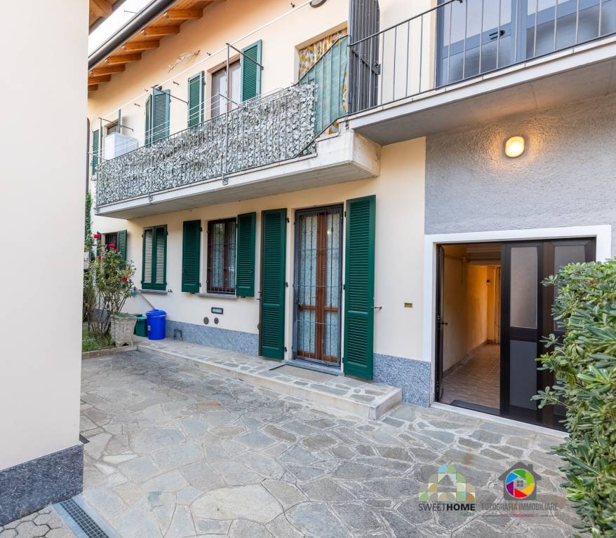 Appartamento in vendita a Biassono via Macallè