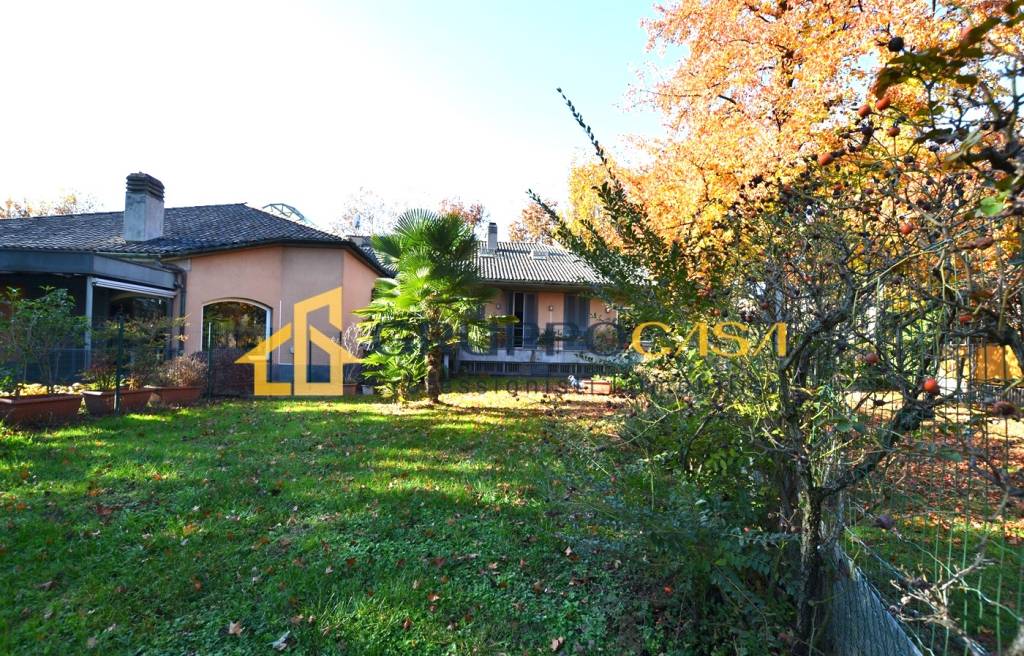 Villa in vendita a Brugherio via Torazza