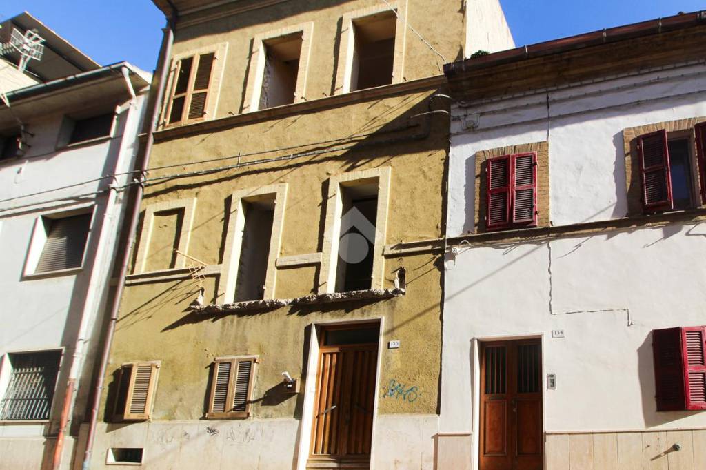 Casa Indipendente in vendita a Grottammare via Fratelli Cairoli, 136