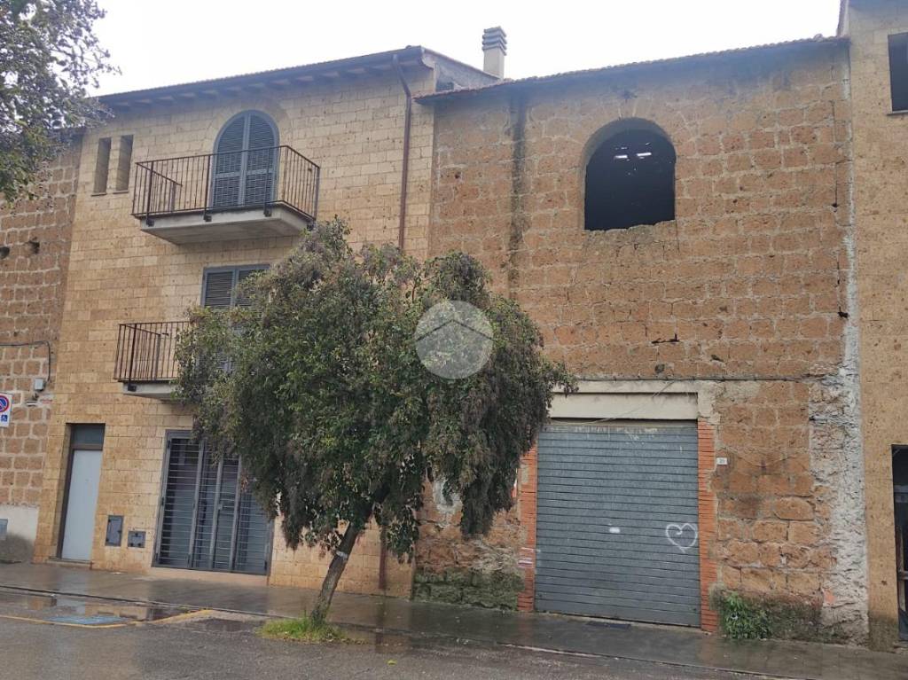 Casa Indipendente in vendita a Castel Sant'Elia via civita castellana, 28