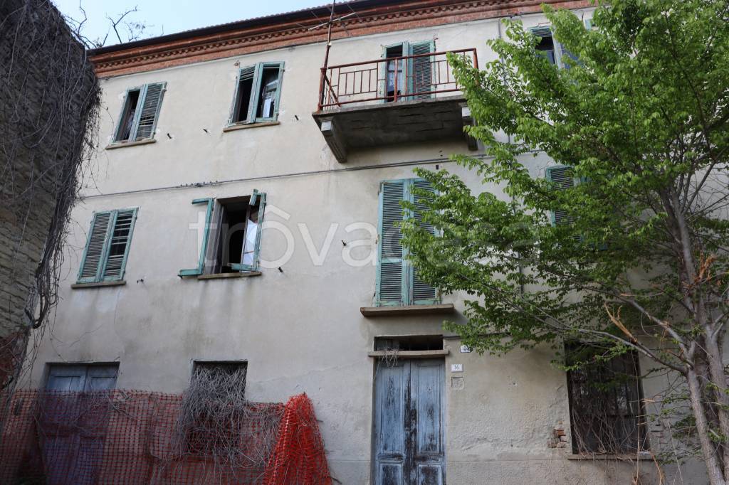Casale in vendita a Santo Stefano Belbo frazione Valdivilla