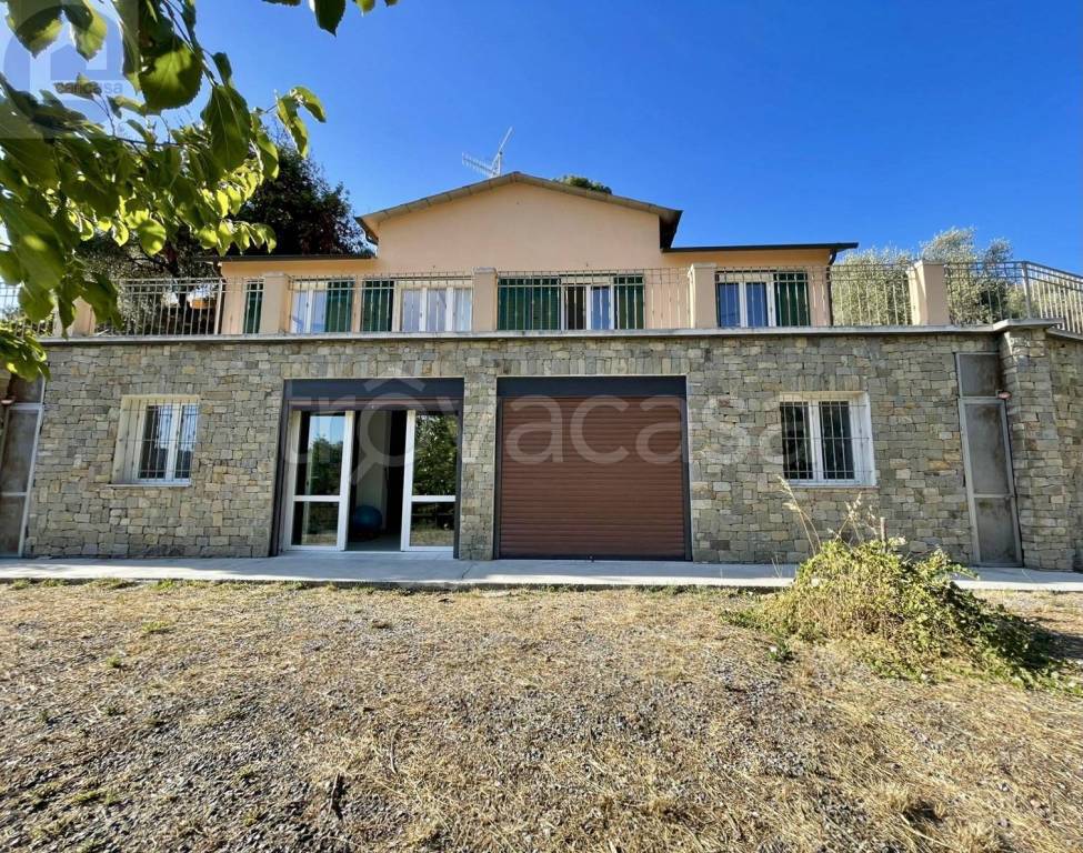 Villa in vendita a Imperia strada Montegrazie, 24